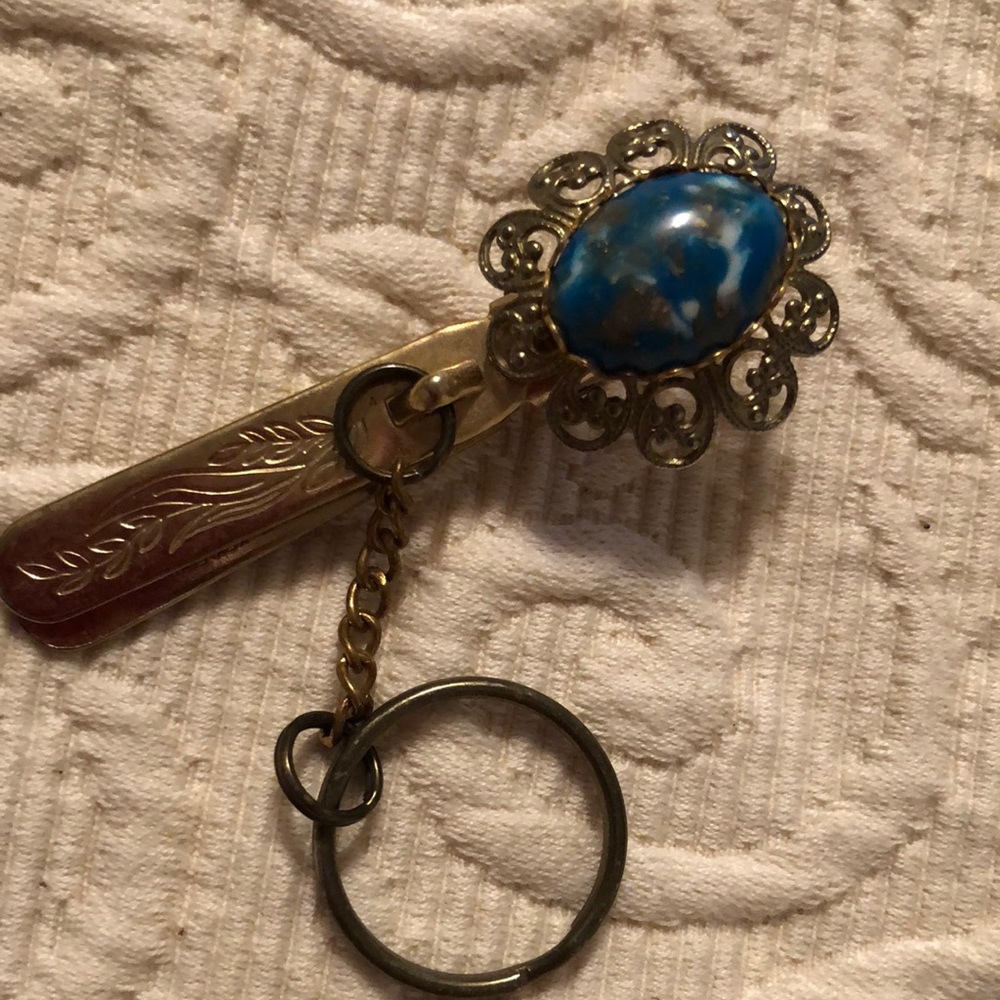 Vintage Blue Stone Keychain - Picture 6 of 6